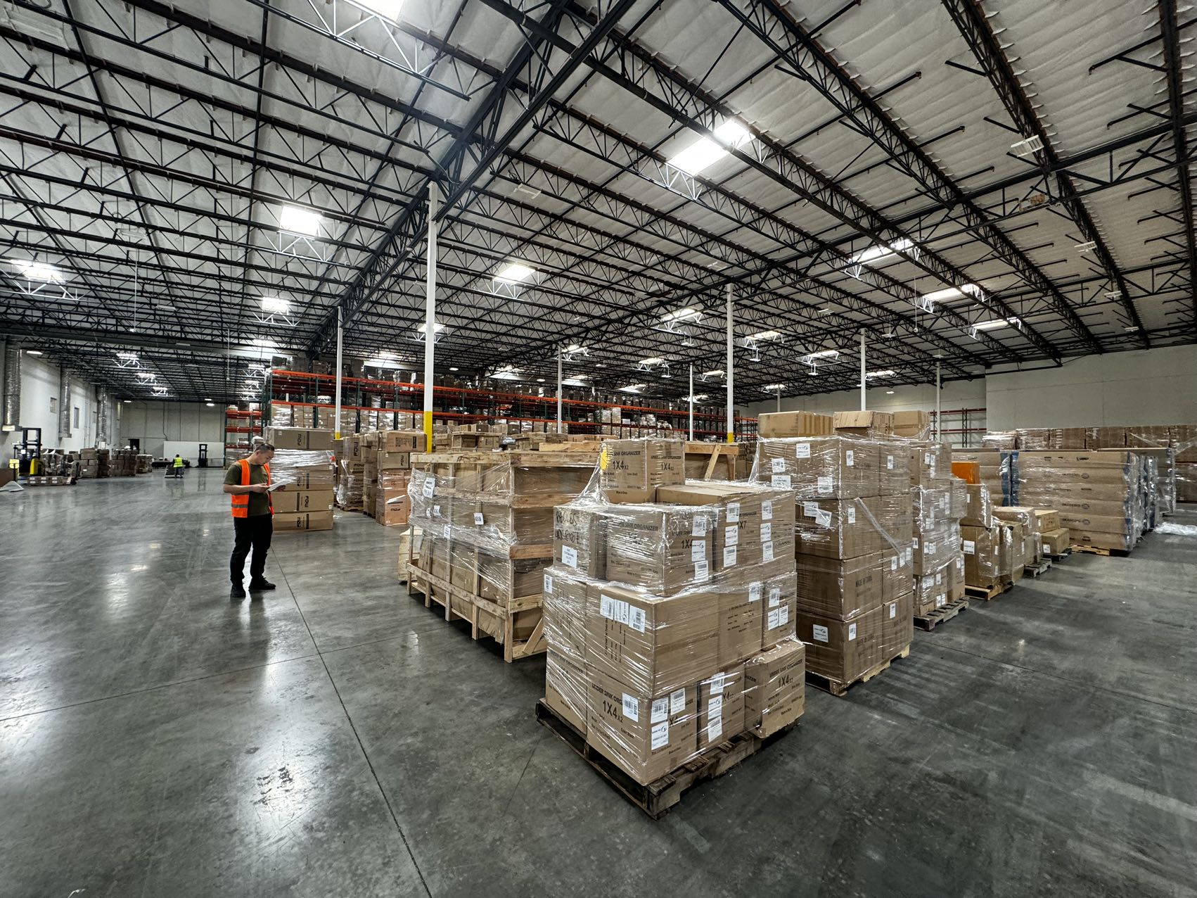 Cross-border e-commerce business partnership